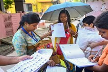 SIR: নথি আপলোডে ইচ্ছাকৃত ভুল ERO, AERO-দের? চিহ্নিত করলেন পর্যবেক্ষকেরা, শাস্তি দিতে পারে কমিশন