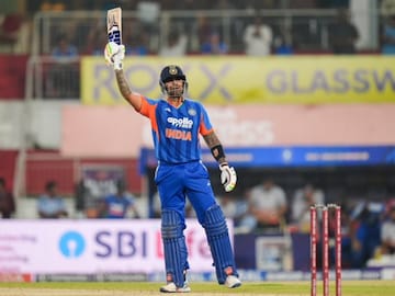 ৬৩ রানের ঝোড়ো ইনিংসে ৩টি বড় রেকর্ড! টি-২০ বিশ্বকাপের আগে ছন্দে ভারত অধিনায়ক ৬৩ রানের ঝোড়ো ইনিংসে ৩টি বড় রেকর্ড! টি-২০ বিশ্বকাপের আগে ছন্দে ভারত অধিনায়ক