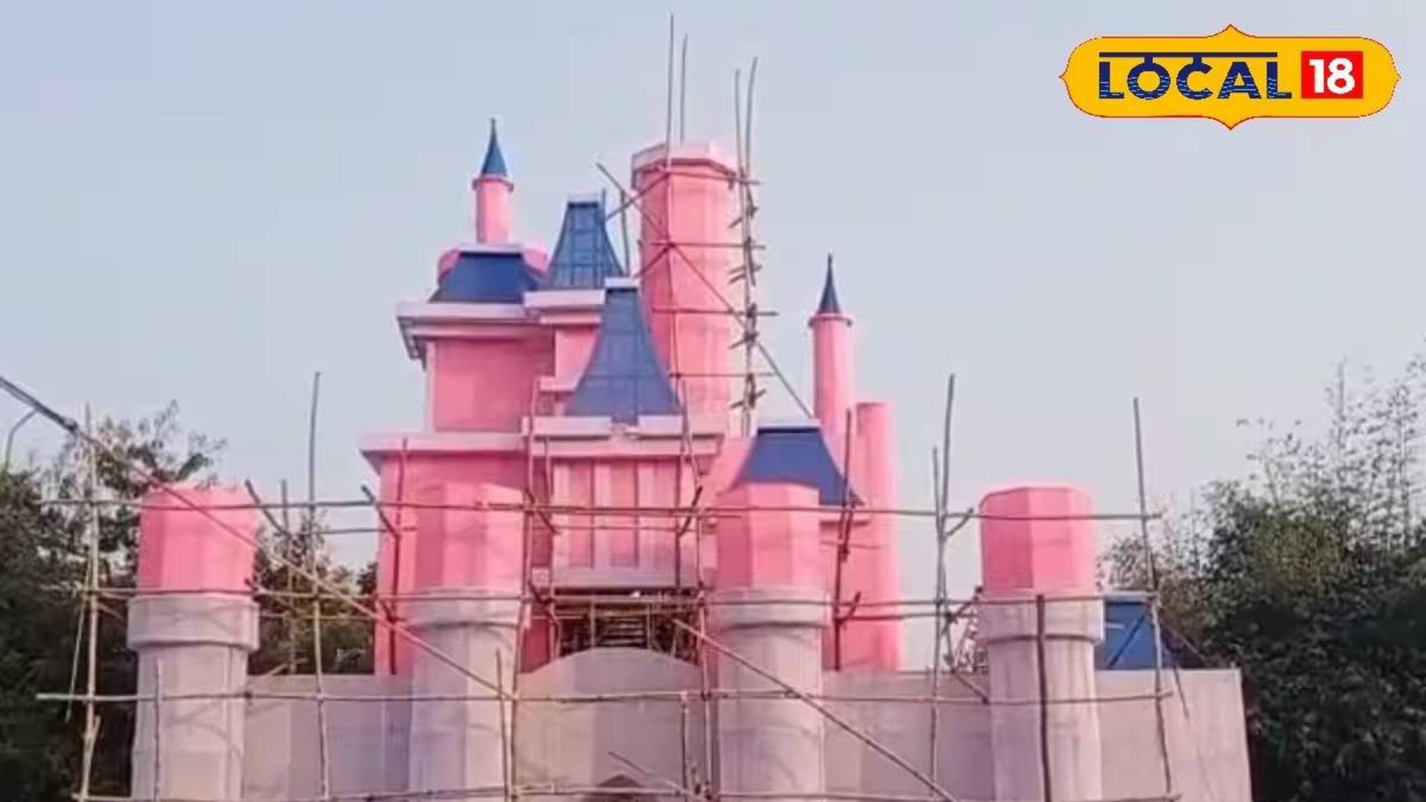 মুর্শিদাবাদে বসেই প্যারিসের মজা! সরস্বতী পুজোয় ডিজনিল্যান্ডের আদলে মণ্ডপ