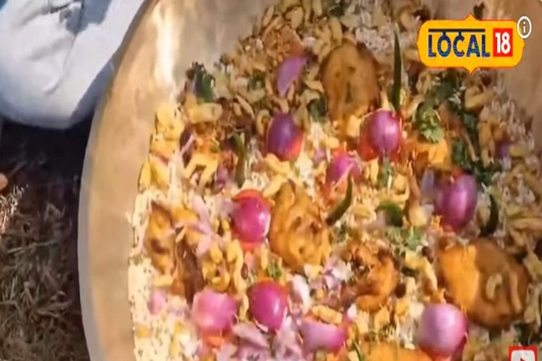 শীতের বিকেলে মিঠে রোদ গায়ে মেখে মুড়ি খাওয়া, বাঁকুড়ায় জমজমাট 'মুড়ি মেলা'