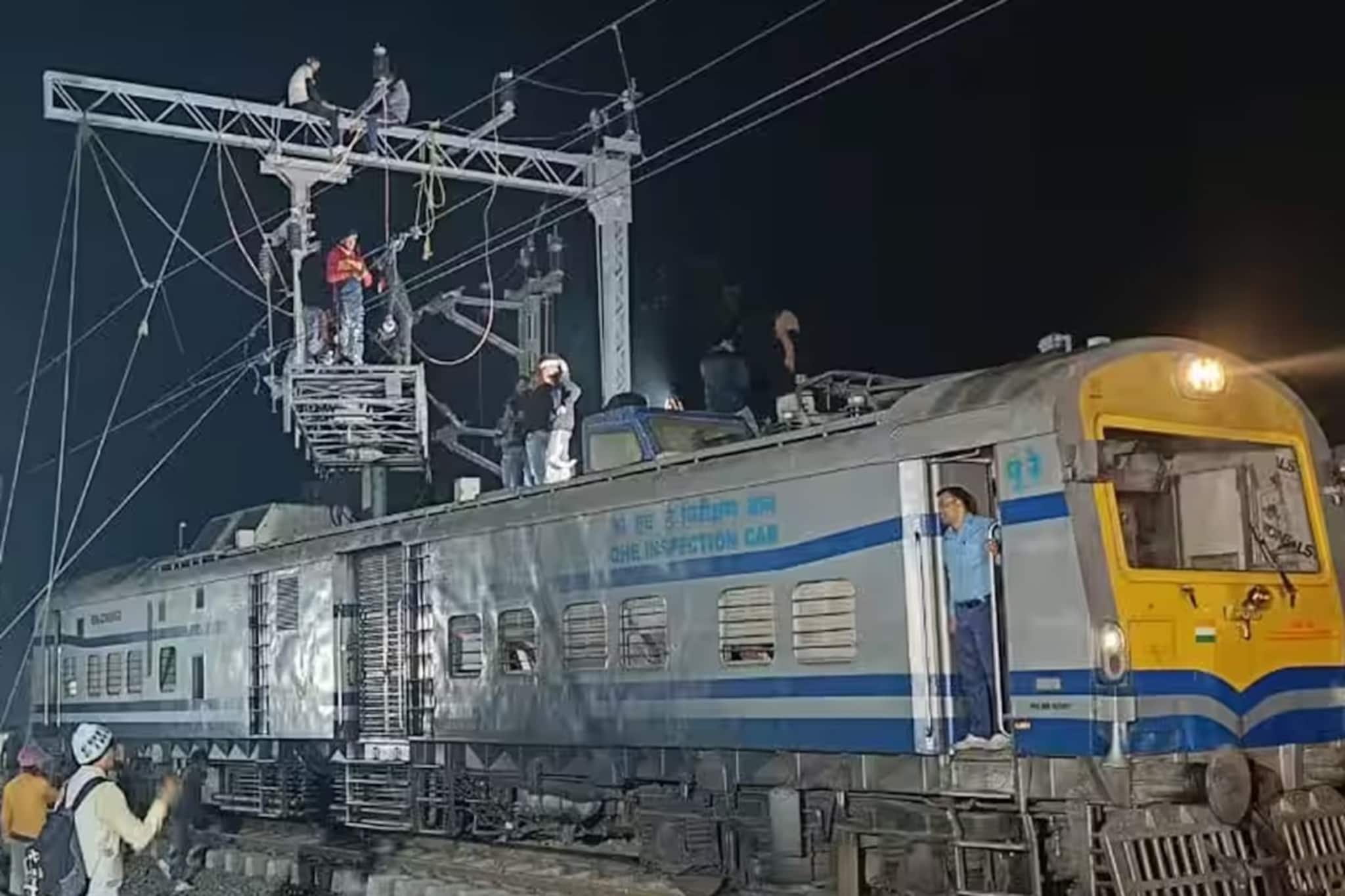 চলছে সেতু সংস্কার, শনি ও রবিবার শিয়ালদহ ডিভিশনে একাধিক ট্রেন চলাচল নিয়ন্ত্রিত হতে চলেছে চলছে সেতু সংস্কার, শনি ও রবিবার শিয়ালদহ ডিভিশনে একাধিক ট্রেন চলাচল নিয়ন্ত্রিত হতে চলেছে