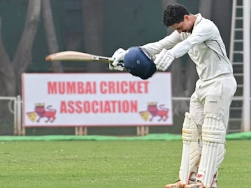 সিদ্ধেশ লাড কে! ধুম মাচাচ্ছেন রনজিতে, সচিনের ক্লাবে ইতিমধ্যেই এন্ট্রি তরুণ তুর্কির সিদ্ধেশ লাড কে! ধুম মাচাচ্ছেন রনজিতে, সচিনের ক্লাবে ইতিমধ্যেই এন্ট্রি তরুণ তুর্কির