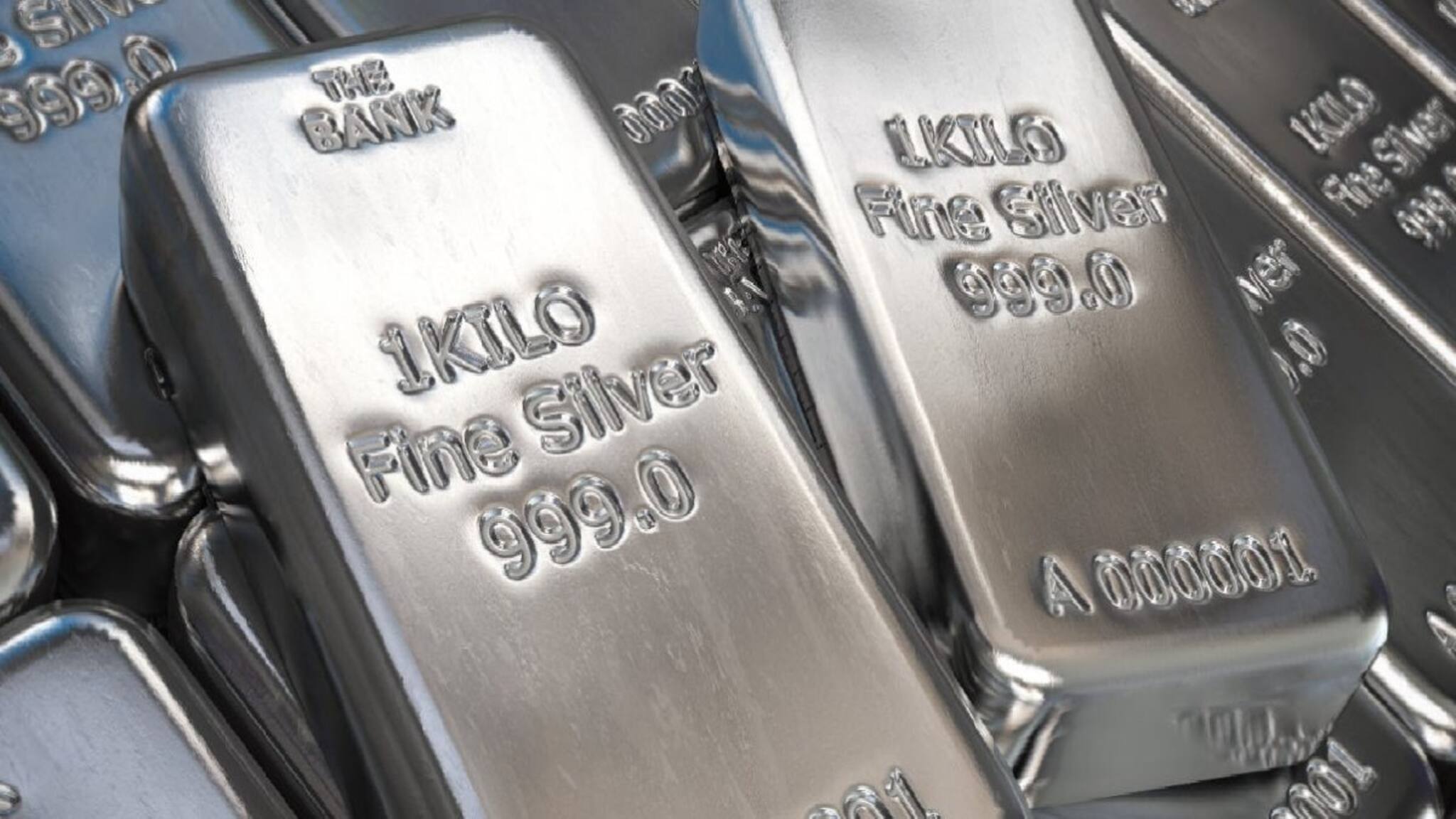 Silver Price: রেকর্ড দাম বৃদ্ধির পর এবার কি সস্তা হবে রুপো? জেনে নিন বিনিয়োগকারীদের এখন কী করা উচিত