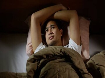 আপনার কি রোজ রাতে ১-৩টেয় ঘুম ভেঙে যায়? কেন ভেবেছেন? এই 'ঘুমভাঙা' এড়িয়ে না গিয়ে জানুন