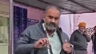 সাপের কামড় ঘিরে তুলকালাম