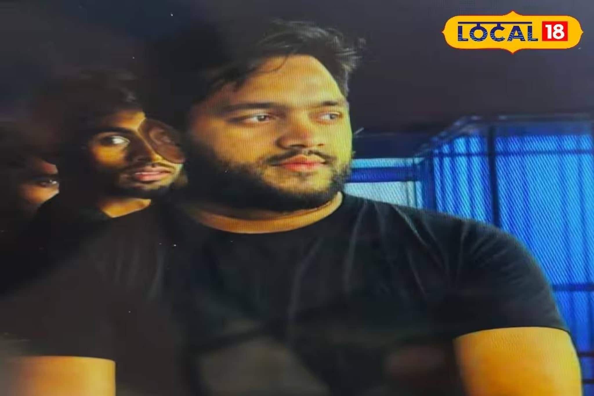 বাইক নিয়ে যাওয়ার পথে লরির ধাক্কা! ভয়াবহ দুর্ঘটনায় স্কুল শিক্ষকের মৃত্যু