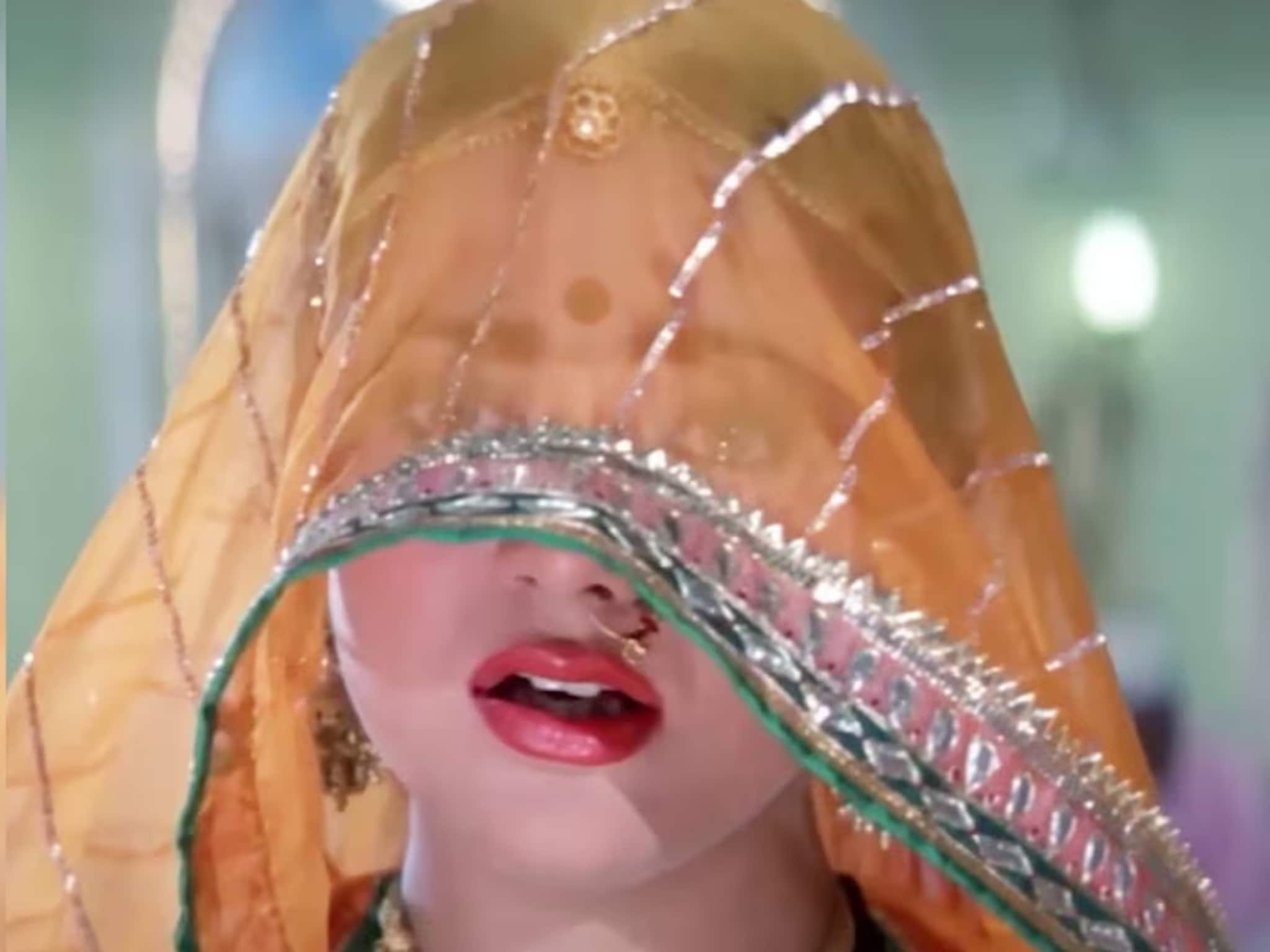 ৪১ বছরের পুরনো গান এখনও ব্লকবাস্টার ! নাচতে নাচতে নায়িকা রাতারাতি তারকা হয়ে যান ৪১ বছরের পুরনো গান এখনও ব্লকবাস্টার ! নাচতে নাচতে নায়িকা রাতারাতি তারকা হয়ে যান