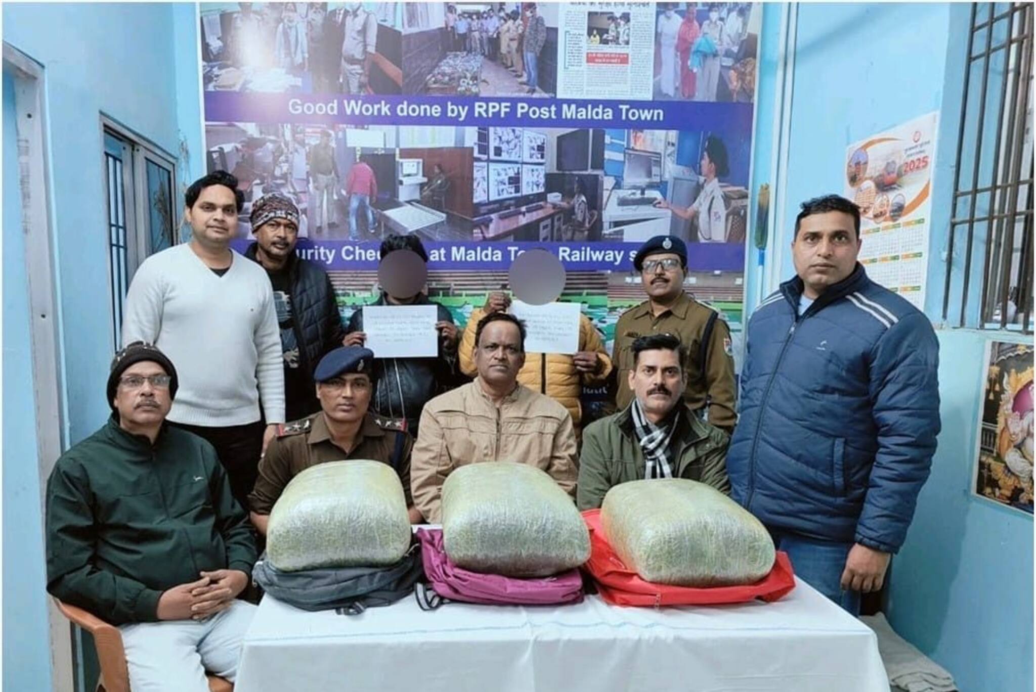 Indian Railways:  ভারতীয় রেলের 'অপারেশন নারকোস', বিশাল পরিমাণে নেশার জিনিস উদ্ধার, লক্ষ-লক্ষ টাকা জিনিস উদ্ধার