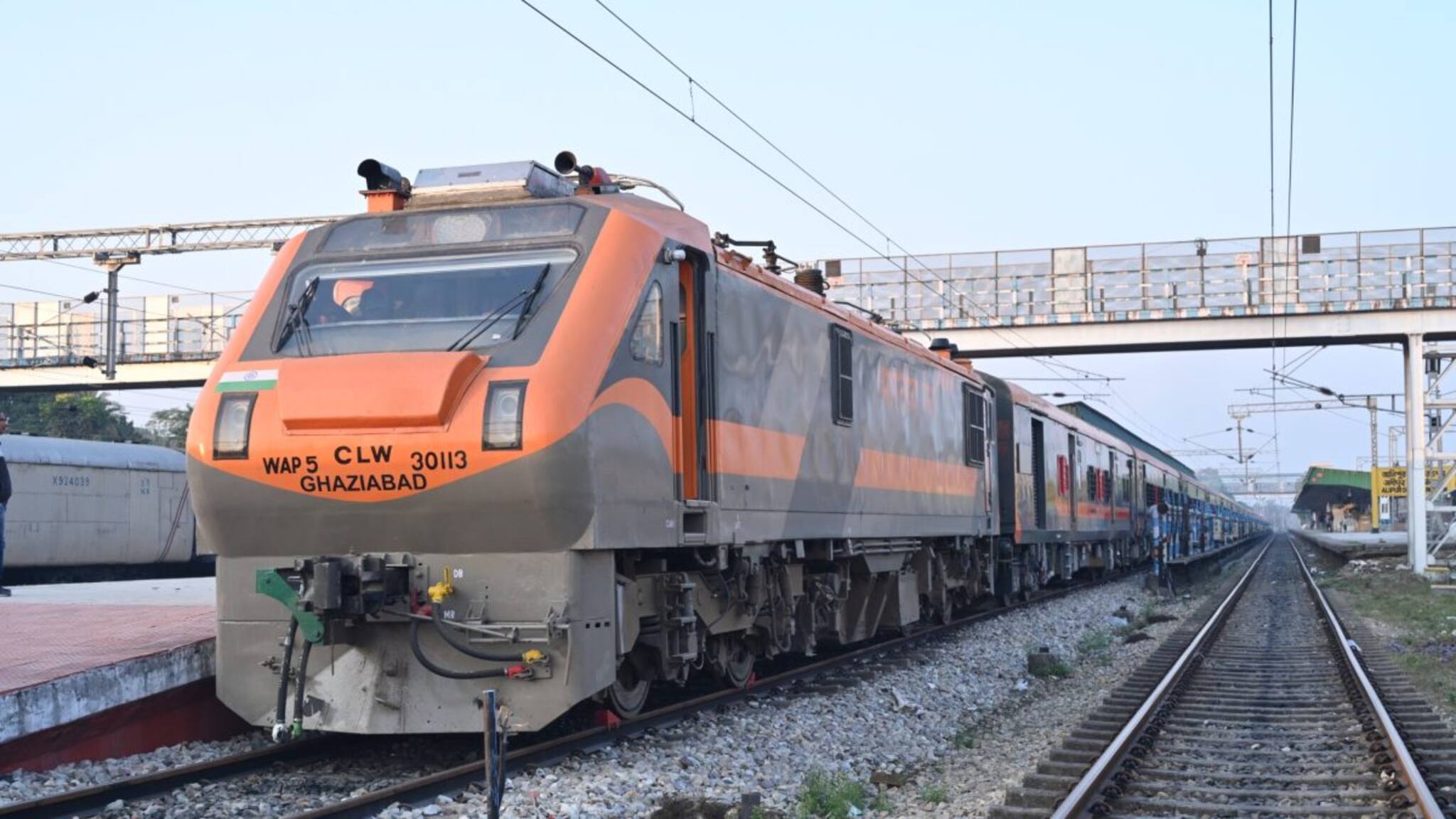 Indian Railways: উত্তর-পূর্ব সীমান্ত রেলওয়ের অধীনে অমৃত ভারতএক্সপ্রেস ট্রেনের নিয়মিত চলাচল 