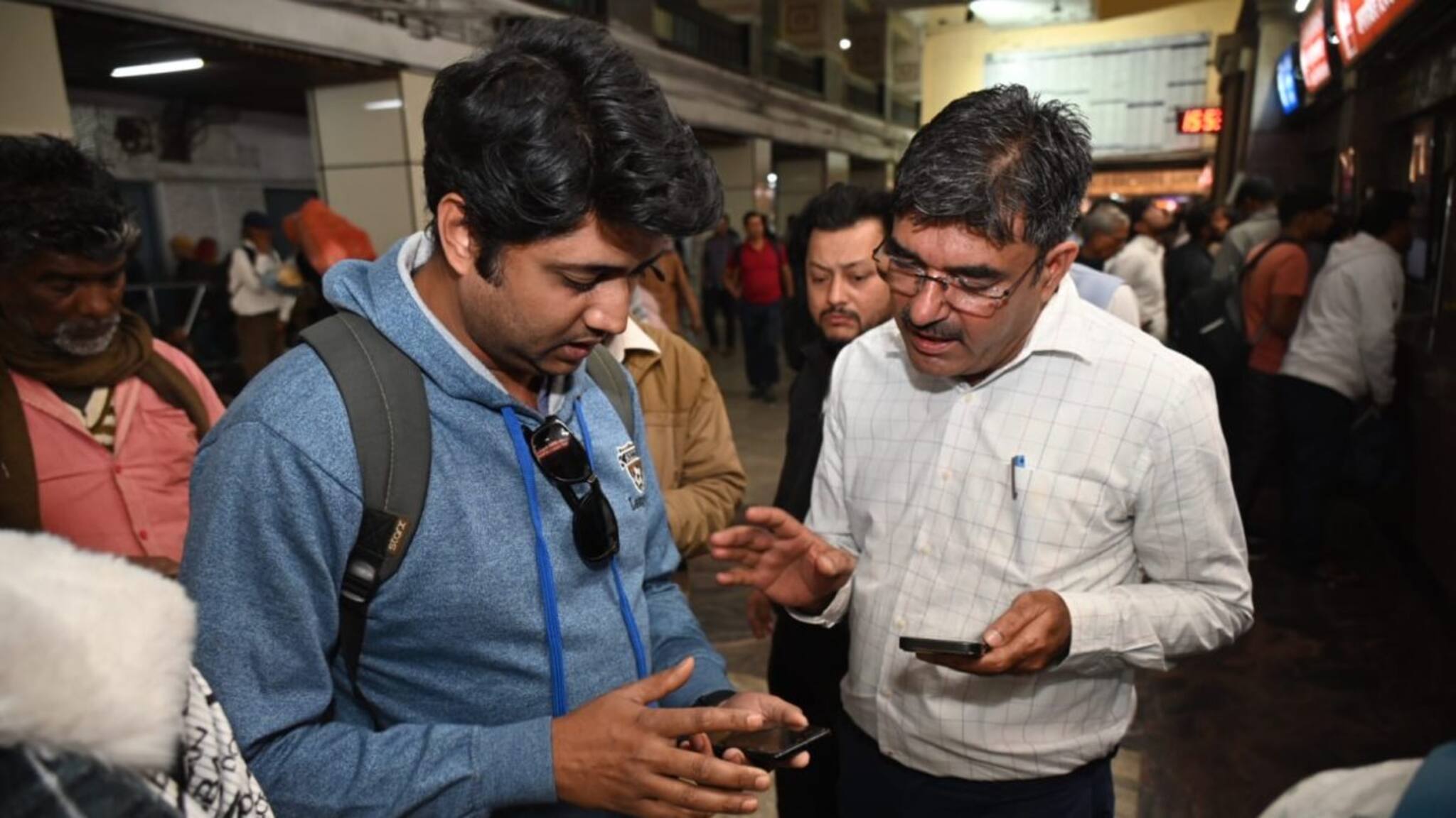 Indian Railways: টিকিট কাউন্টারে দীর্ঘ লাইন নয়, অ্যাপে যাত্রীদের উৎসাহ বাড়াতে তৎপর রেল