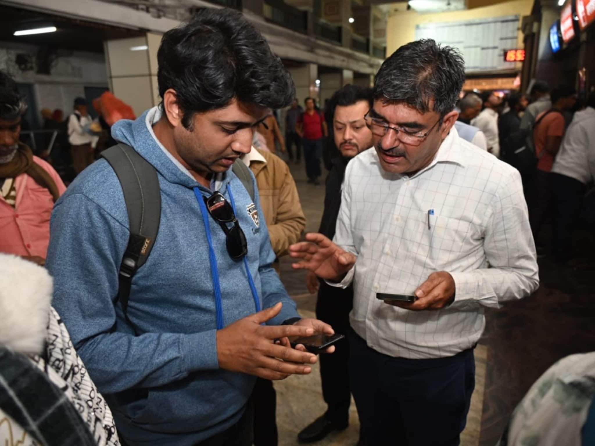 টিকিট কাউন্টারে দীর্ঘ লাইন নয়, অ্যাপে যাত্রীদের উৎসাহ বাড়াতে তৎপর রেল