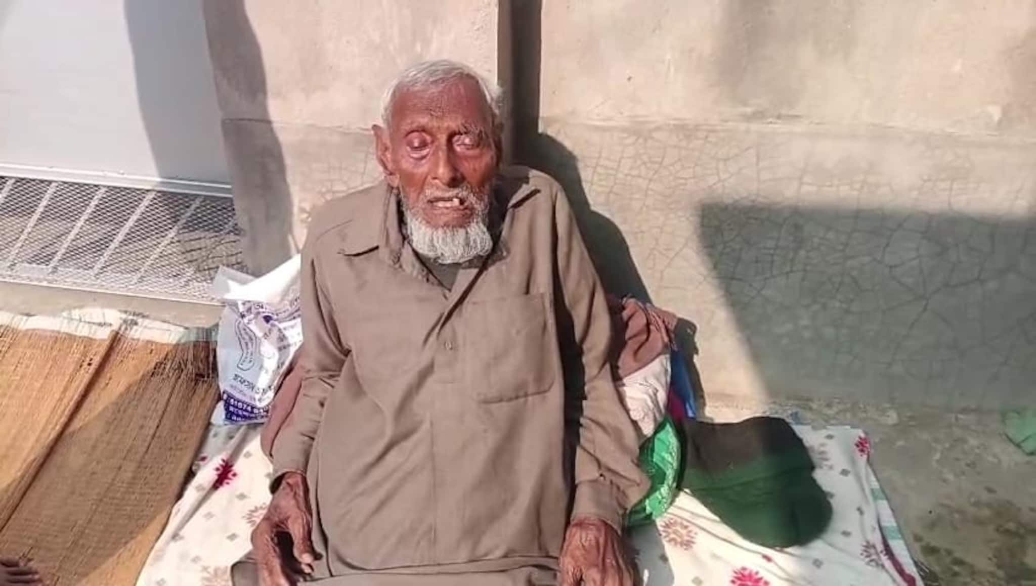 এসআইআর শুনানিতে ডাক পেলেন ১০৪ বছরের বৃদ্ধ! কোথায় ঘটলো এমন ঘটনা? 