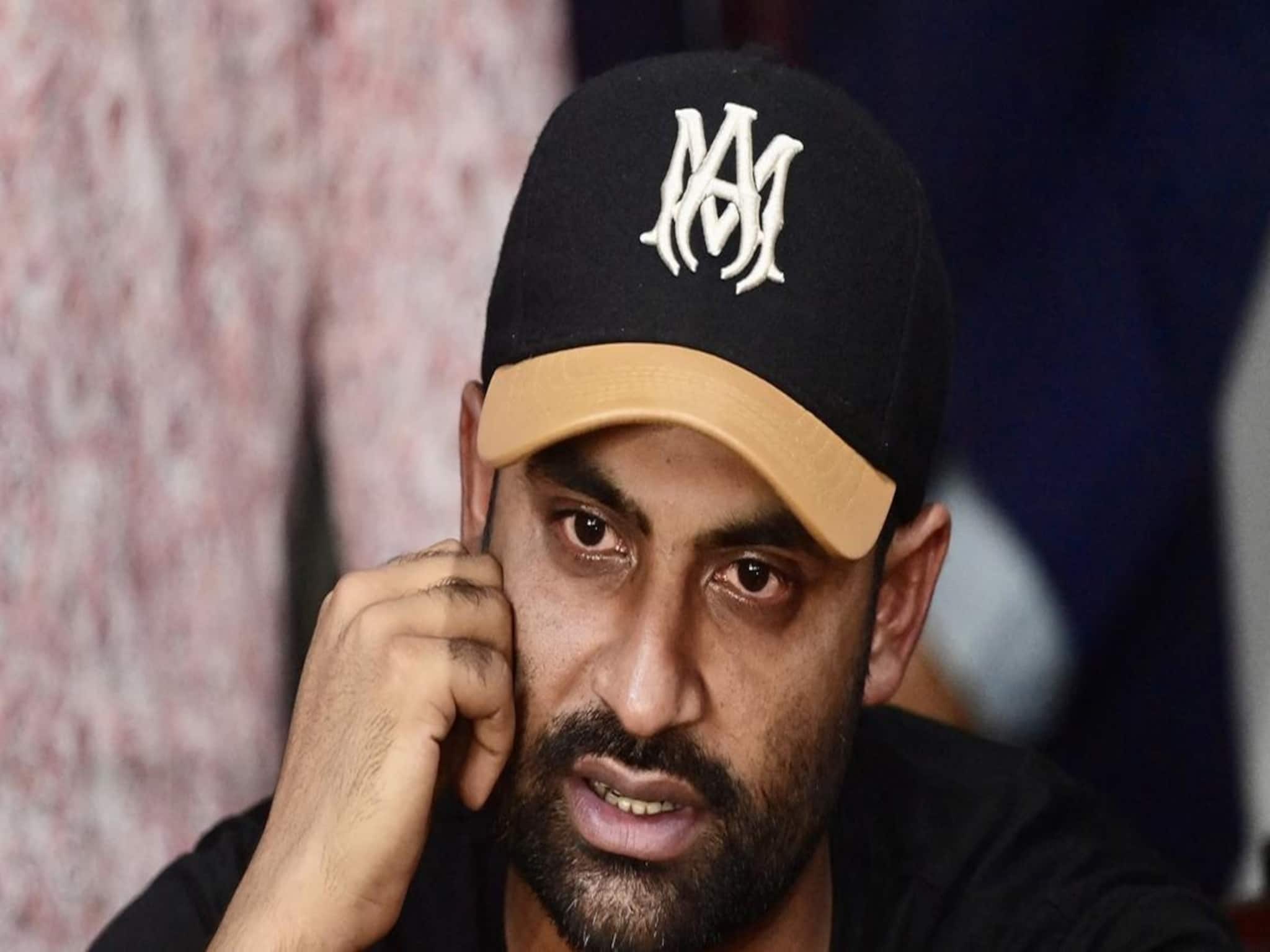 দেশের প্রাক্তন ক্রিকেটারকেই অপমান! বিসিবি কর্তার বিরুদ্ধে একজোট বাংলাদেশের ক্রিকেটাররা