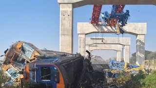 থাইল্যান্ডে ভয়াবহ দুর্ঘটনা (Photo: X)