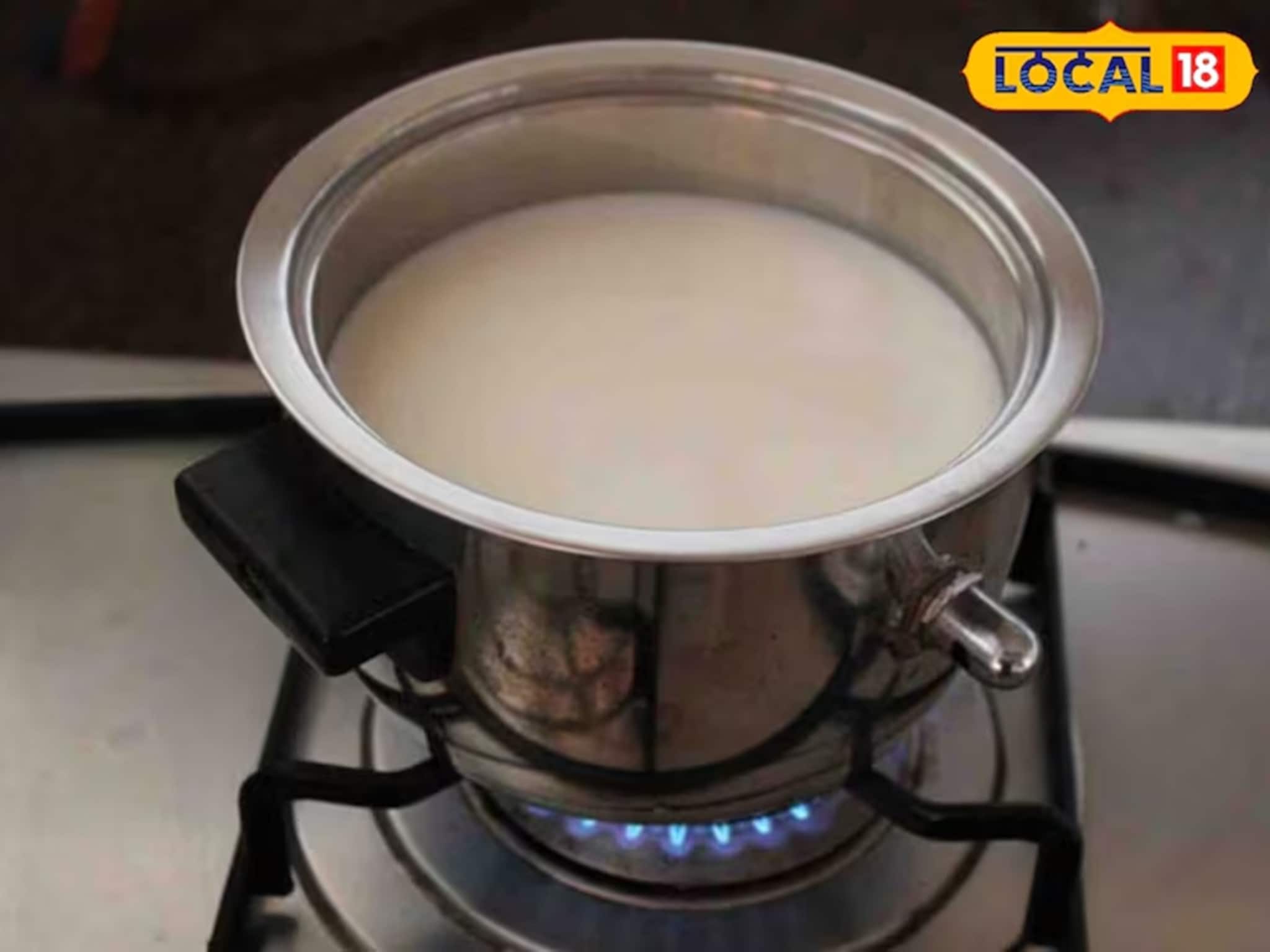 সর হবে ঠিক একটা রুটির মতো পুরু ! দুধ ফোটানোর সময়ে কী করতে হবে জেনে নিন এখনই