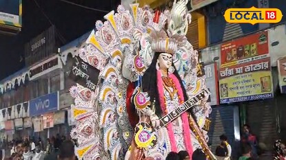 কৃষ্ণনগরে সরস্বতী পুজোর বিসর্জনের শোভাযাত্রা হয়ে উঠল রণক্ষেত্র কৃষ্ণনগরে সরস্বতী পুজোর বিসর্জনের শোভাযাত্রা হয়ে উঠল রণক্ষেত্র