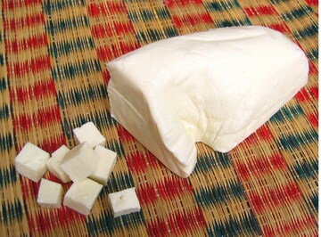 প্রোটিন, আয়রন, ক্যালসিয়ামে ঠাঁসা পনির 'সুপারফুড',কিন্তু কারা ভুলেও পনির মুখে তুলবেন না?