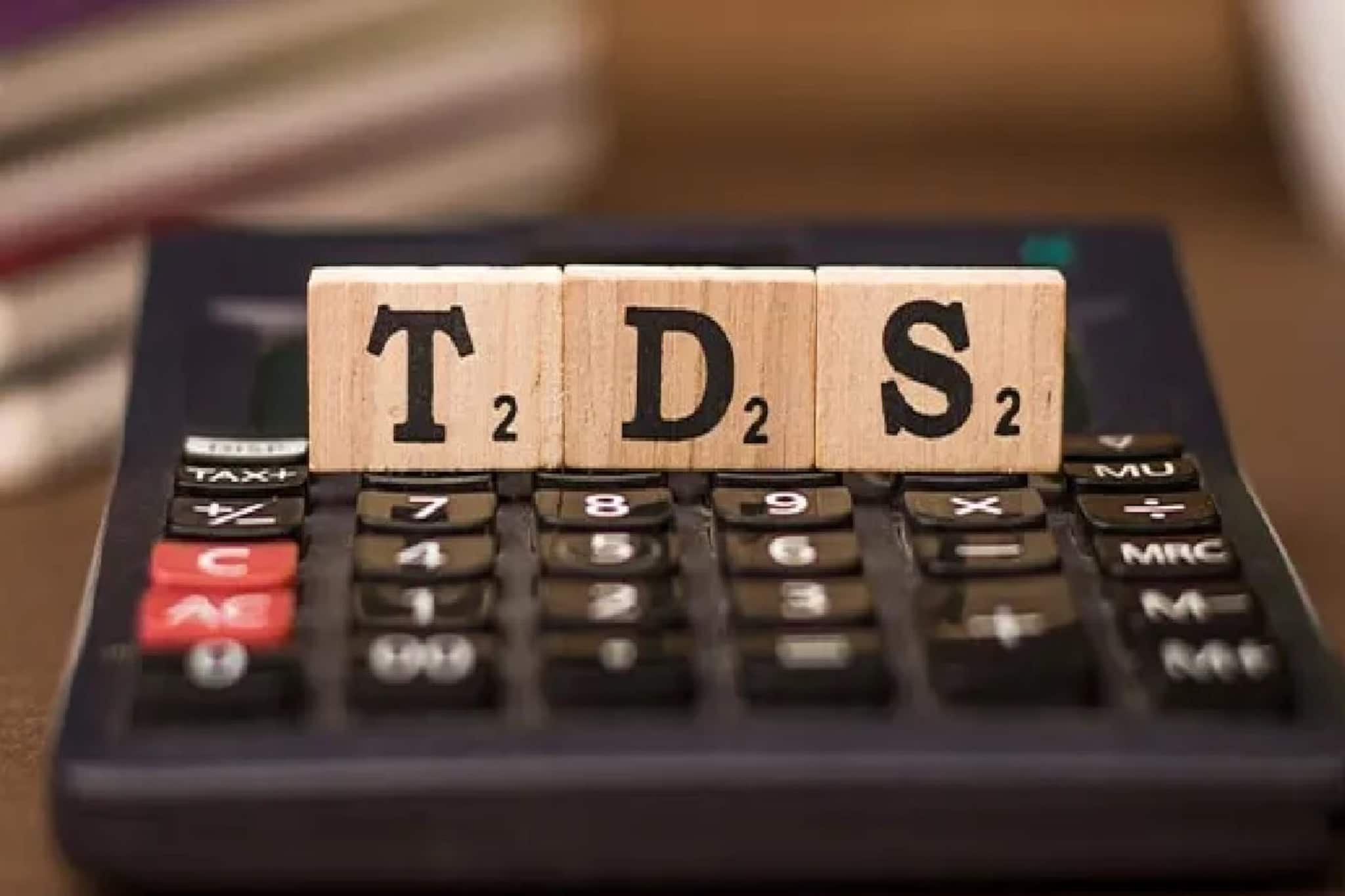 FD-তে মোটা সুদ পাচ্ছেন? কবে TDS কাটবে? সিনিয়র সিটিজেনরা যেভাবে বাঁচাতে পারেন টাকা