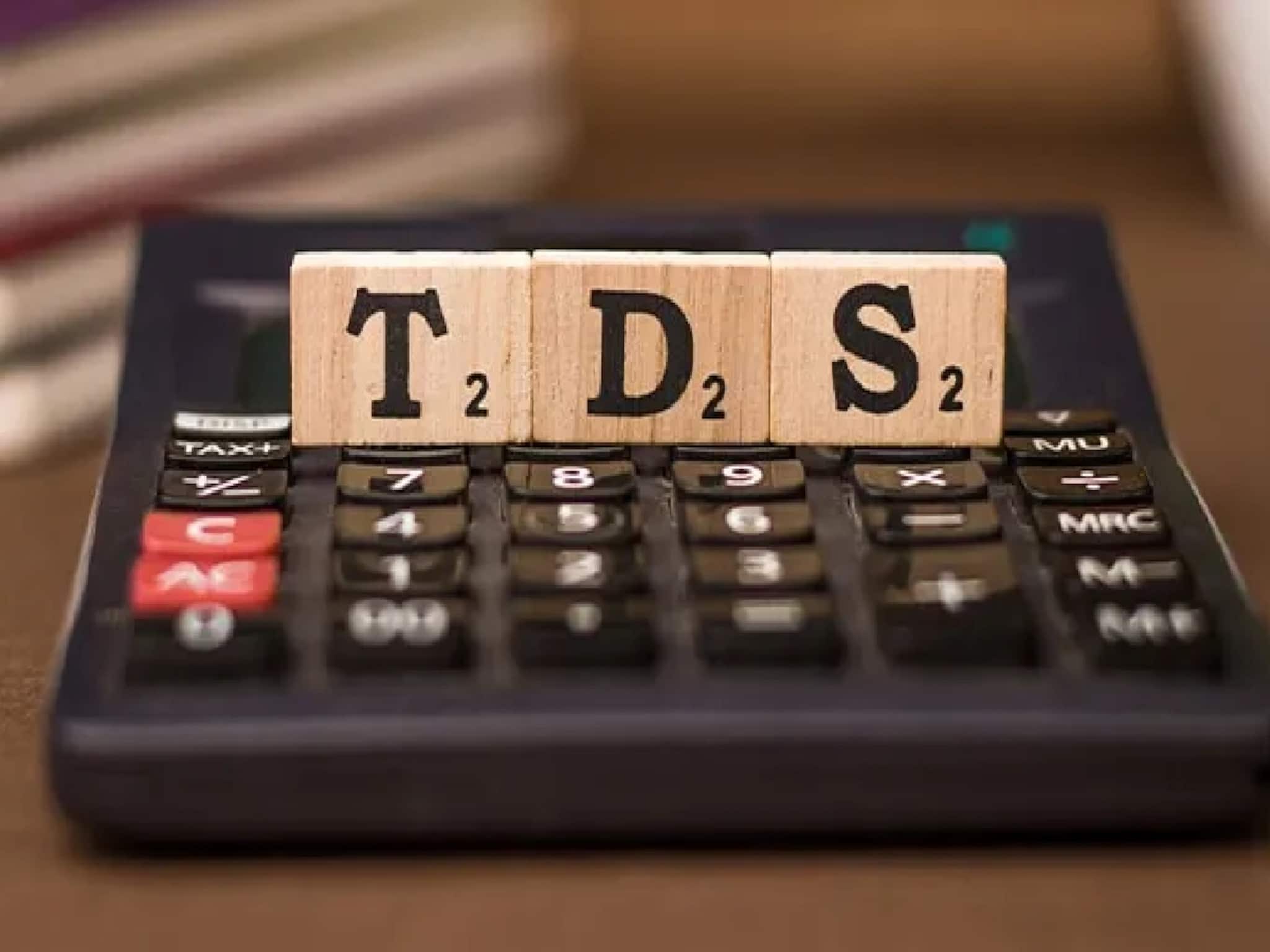 FD-তে মোটা সুদ পাচ্ছেন? কবে TDS কাটবে? সিনিয়র সিটিজেনরা যেভাবে বাঁচাতে পারেন টাকা