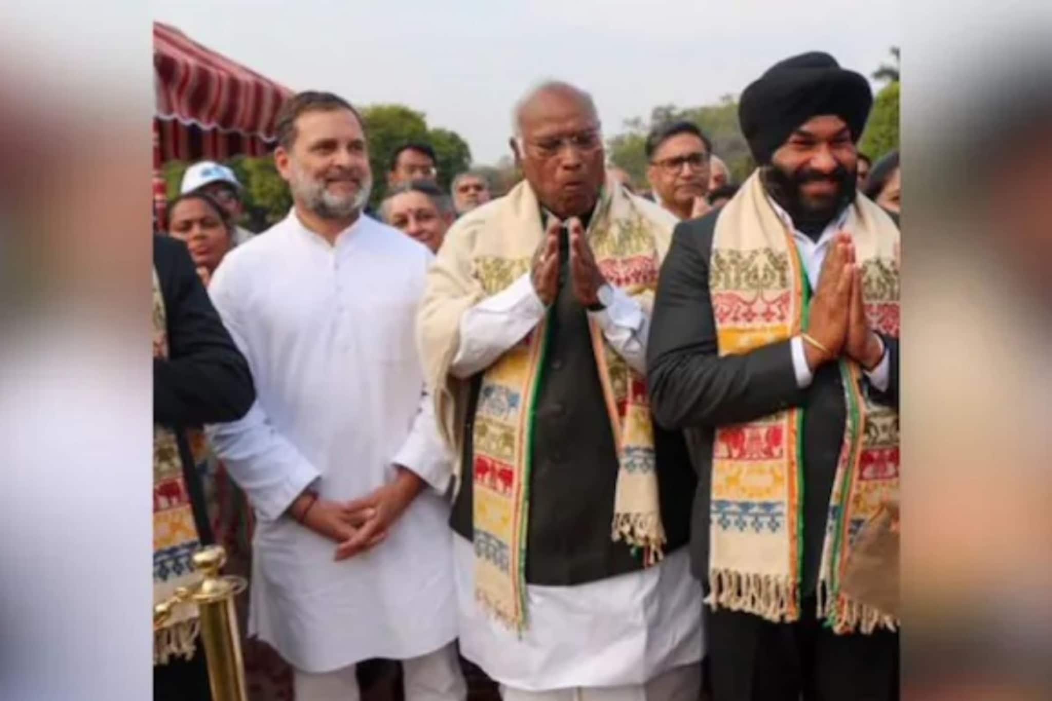 উত্তর-পূর্ব ভারতের ঐতিহ্যবাহী ‘গামোসা’ পরেননি রাহুল! রাষ্ট্রপতি ভবনের অনুষ্ঠানের পরেই বিতর