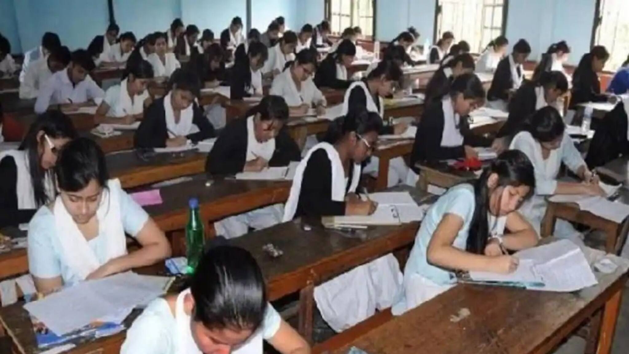 SIR আবহে মাধ্যমিক নিয়ে সংশয়? কারা নেবেন পরীক্ষা? ‘পর্ষদের কোনও চিঠি পাইনি’! সাফ জানাল কমিশন