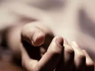 ক্যানসারে ভুগছিলেন...নির্মীয়মাণ বহুতল থেকে ঝাঁপ দিয়ে আ*ত্ম*ঘাতী বৃদ্ধা!   Representative image