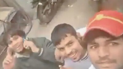 ‘২ খুন করেছি, এবার ৩ নং টা করব’! দুই যুবককে এলোপাথাড়ি অস্ত্রের কোপের পর ভিডিও করে...শিউরে ওঠা কাণ্ড দিল্লিতে