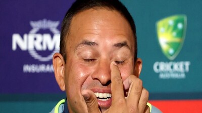 কলকাতা: তারকা ব্যাটসম্যান উসমান খোওয়াজা বলেছেন যে তার জাতি ও বর্ণের কারণে তিনি সবসময় অস্ট্রেলিয়ান দলের বাকি ক্রিকেটারদের থেকে সবসময় কিছুটা 'আলাদা' বোধ করতেন। তিনি আরও বলেন যে পারথে প্রথম টেস্টের সময় যখন তিনি পিঠে ব্যথা অনুভব করেছিলেন, তখন মিডিয়া এবং বেশ কয়েকজন প্রাক্তন ক্রিকেটার তাঁকে আক্রমণ করেছিলেন, যা সামলানো খুব কঠিন ছিল।