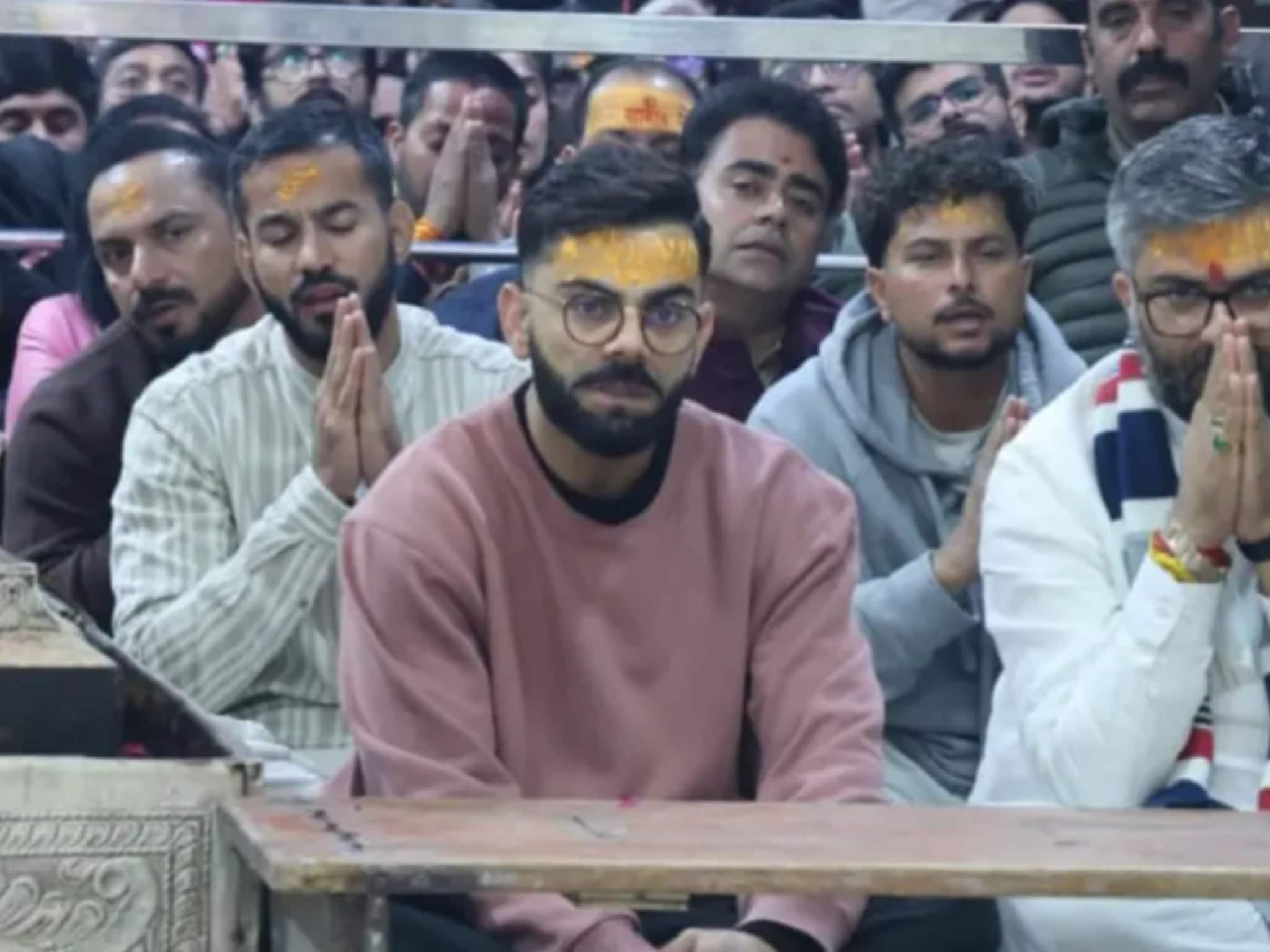 ফাইনাল ম্যাচের আগে মহাকালেশ্বর মন্দিরে কোহলি, 'জয় শিবা' ধ্বনি দিলেন বিরাট