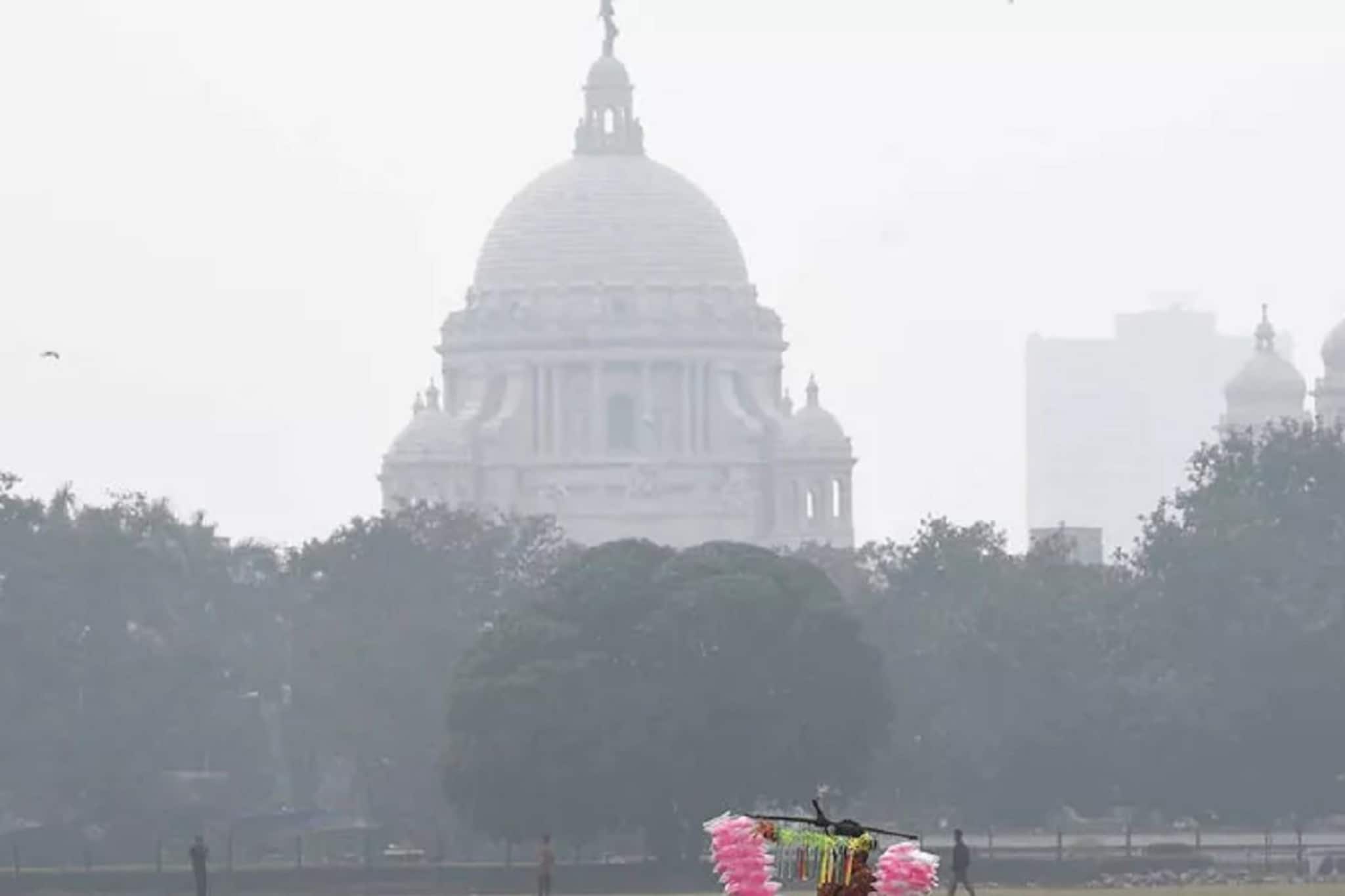 West Bengal Weather Update: শনিবার পর্যন্ত একইরকম ঠান্ডা রাজ্যের সর্বত্র, তারপর থেকে কি আবহাওয়ার বদল? জেনে নিন আপডেট West Bengal Weather Update: শনিবার পর্যন্ত একইরকম ঠান্ডা রাজ্যের সর্বত্র, তারপর থেকে কি আবহাওয়ার বদল? জেনে নিন আপডেট