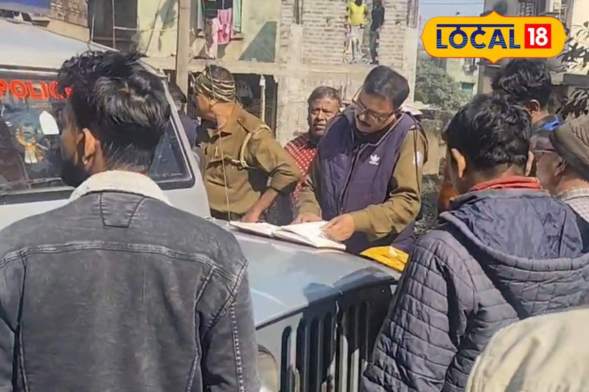 একটি ট্রাকের তিনটি নম্বর প্লেট! দুর্গাপুরে পণ্যবাহী ট্রাক ঘিরে চাঞ্চল্য একটি ট্রাকের তিনটি নম্বর প্লেট! দুর্গাপুরে পণ্যবাহী ট্রাক ঘিরে চাঞ্চল্য