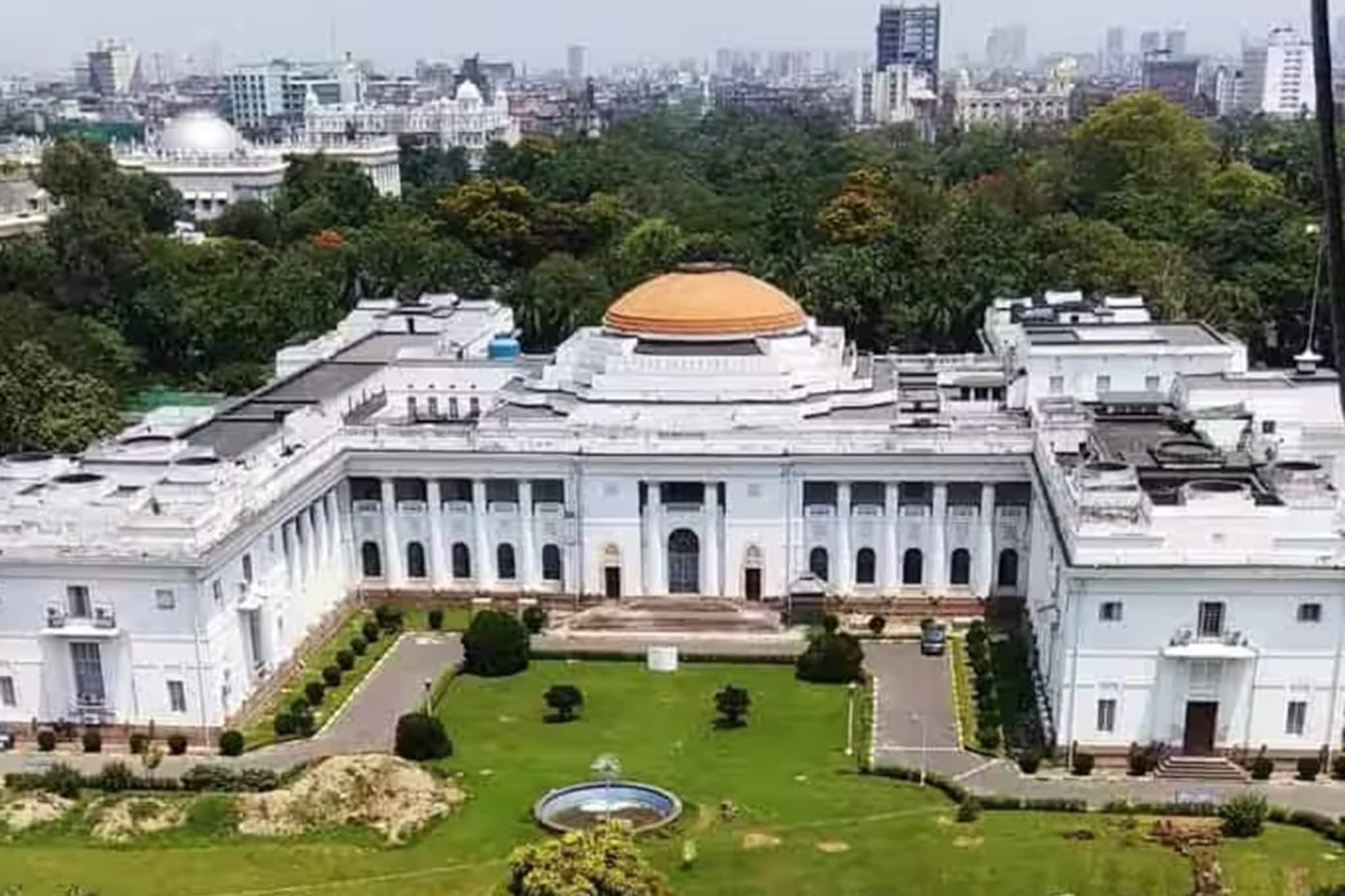 ২ তারিখ রাজ্য বিধানসভায় অন্তবর্তীকালীন বাজেট পেশ, রাজ্যপালের বক্তৃতার পরে বাজেট পেশ হবে