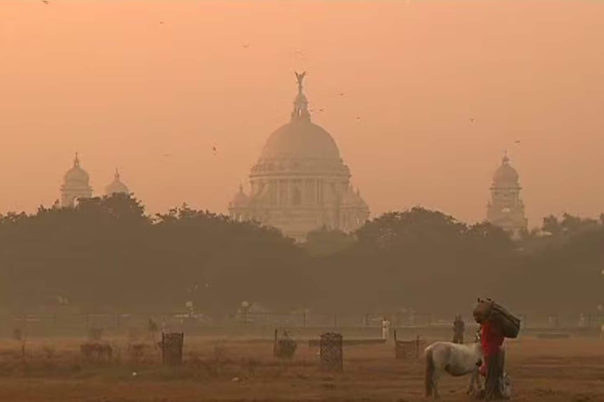 সকাল থেকেই উধাও কনকনে ঠান্ডার আমেজ, ঊর্ধ্বমুখী পারদ! বাংলায় শীতের দিন শেষ?