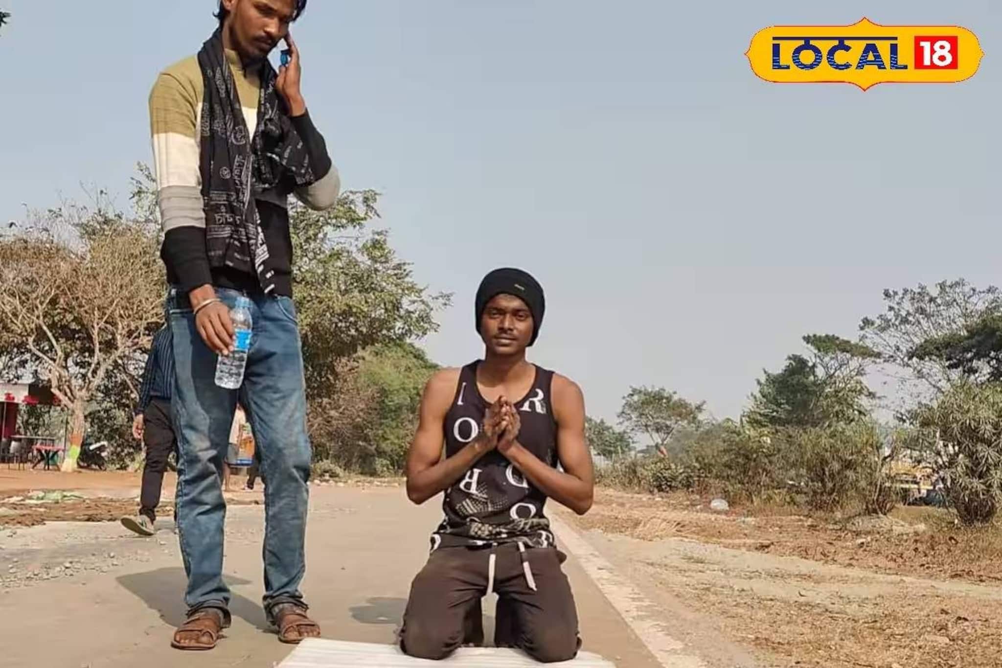 দণ্ডি কেটে মহাদেবের কাছে! বর্ধমান থেকে আদিযোগীর পথে শিবভক্ত যুবক দণ্ডি কেটে মহাদেবের কাছে! বর্ধমান থেকে আদিযোগীর পথে শিবভক্ত যুবক