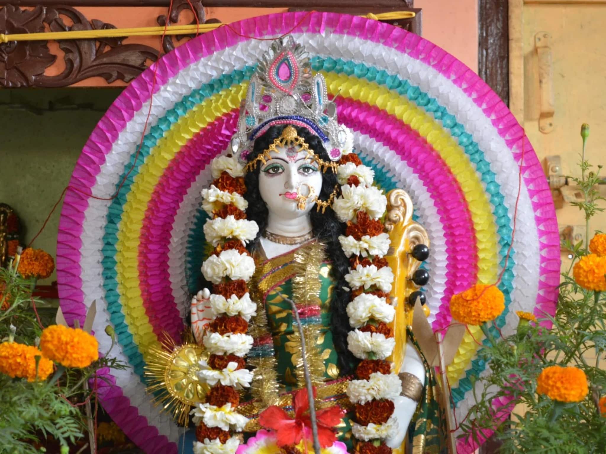 এ বছর সরস্বতীপুজোয় অঞ্জলি দেওয়ার সঠিক সময় কোনটা? তিথি মেনে জেনে নিন... এ বছর সরস্বতীপুজোয় অঞ্জলি দেওয়ার সঠিক সময় কোনটা? তিথি মেনে জেনে নিন...