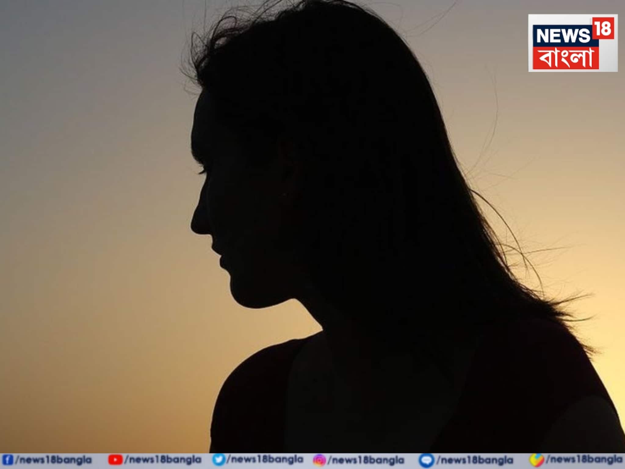 ভিন রাজ্যে কাজ করেন স্বামী, গ্রামের বাড়িতে আত্মহত্যা করলেন স্ত্রী! ঘটনা ঘিরে রহস্য