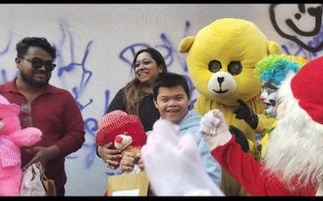 ট্যাক্সির উপর আঁকা হল ছবি, নতুন বছরের শুরুটা রং-তুলিতে মাতিয়ে দিল বিশেষভাবে সক্ষম শিশুরা