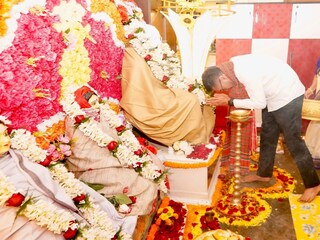 ঠাকুরবাড়িতে অভিষেক