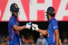 ভারতের সামনে ৩০১ রানের লক্ষ্য নিউজিল্যান্ডের! রোহিতকে হারিয়ে ক্রিজে বিরাট-শুভমন