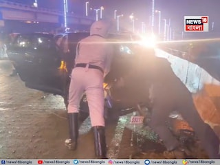 মা ফ্লাইওভারে দুর্ঘটনা