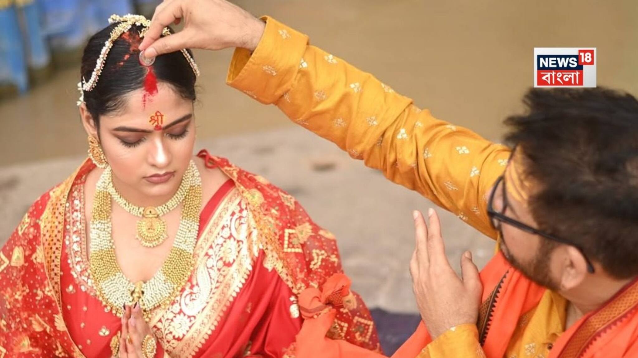 'আমাদের তো বিচ্ছেদই হয়নি, আমাদের মেয়ের থেকে দ্বিতীয় স্ত্রী দু' বছরের বড়...' স্বামীর বিয়ের ছবি দেখে বিস্ফোরক অভিযোগ হিরণের প্রথম স্ত্র্রী অনিন্দিতার