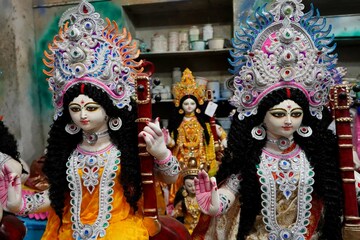 শাড়ি-পাঞ্জাবিতে সেজে ওঠার সরস্বতী পুজোয় ঠান্ডা কেমন থাকবে? কোন কোন জেলায় কাঁপুনি? জানুন শাড়ি-পাঞ্জাবিতে সেজে ওঠার সরস্বতী পুজোয় ঠান্ডা কেমন থাকবে? কোন কোন জেলায় কাঁপুনি? জানুন