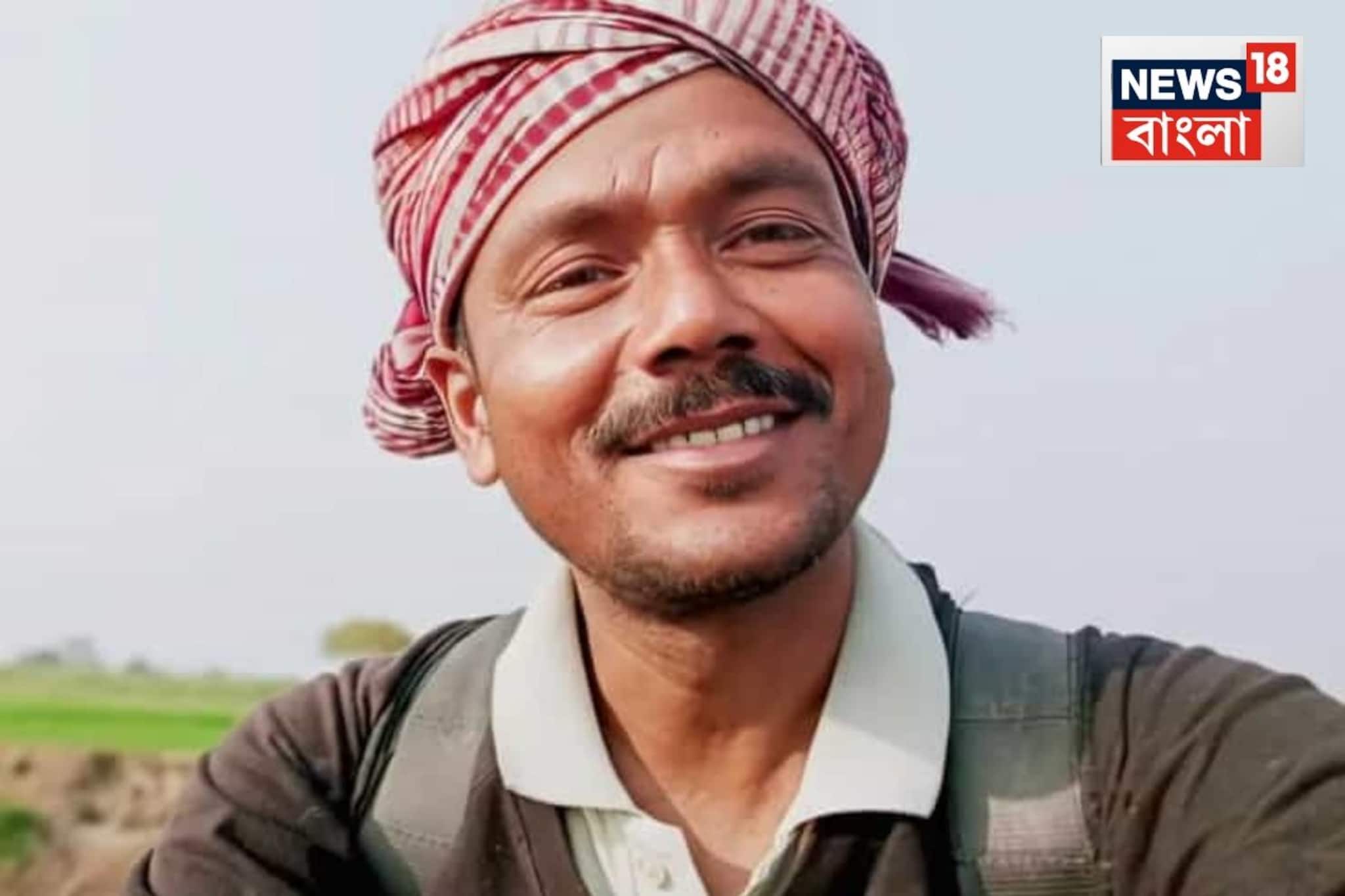 চাষের মাঠেই কবিতার আসর! করিমপুরের আজিবর মণ্ডলের সহজ কবিতাপাঠে মুগ্ধ নেটদুনিয়া চাষের মাঠেই কবিতার আসর! করিমপুরের আজিবর মণ্ডলের সহজ কবিতাপাঠে মুগ্ধ নেটদুনিয়া