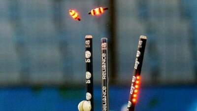 एलईडी विकेट: क्रिकेट के आधुनिक स्टंप्स की चौंकाने वाली कीमत और तकनीक