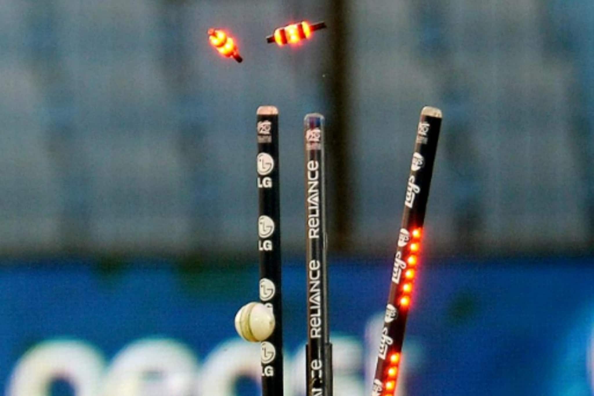 ক্রিকেটে উইকেটের সাইজ কত? এলইডি উইকেটের দাম কত? জানলে চমকে যাবেন ক্রিকেটে উইকেটের সাইজ কত? এলইডি উইকেটের দাম কত? জানলে চমকে যাবেন