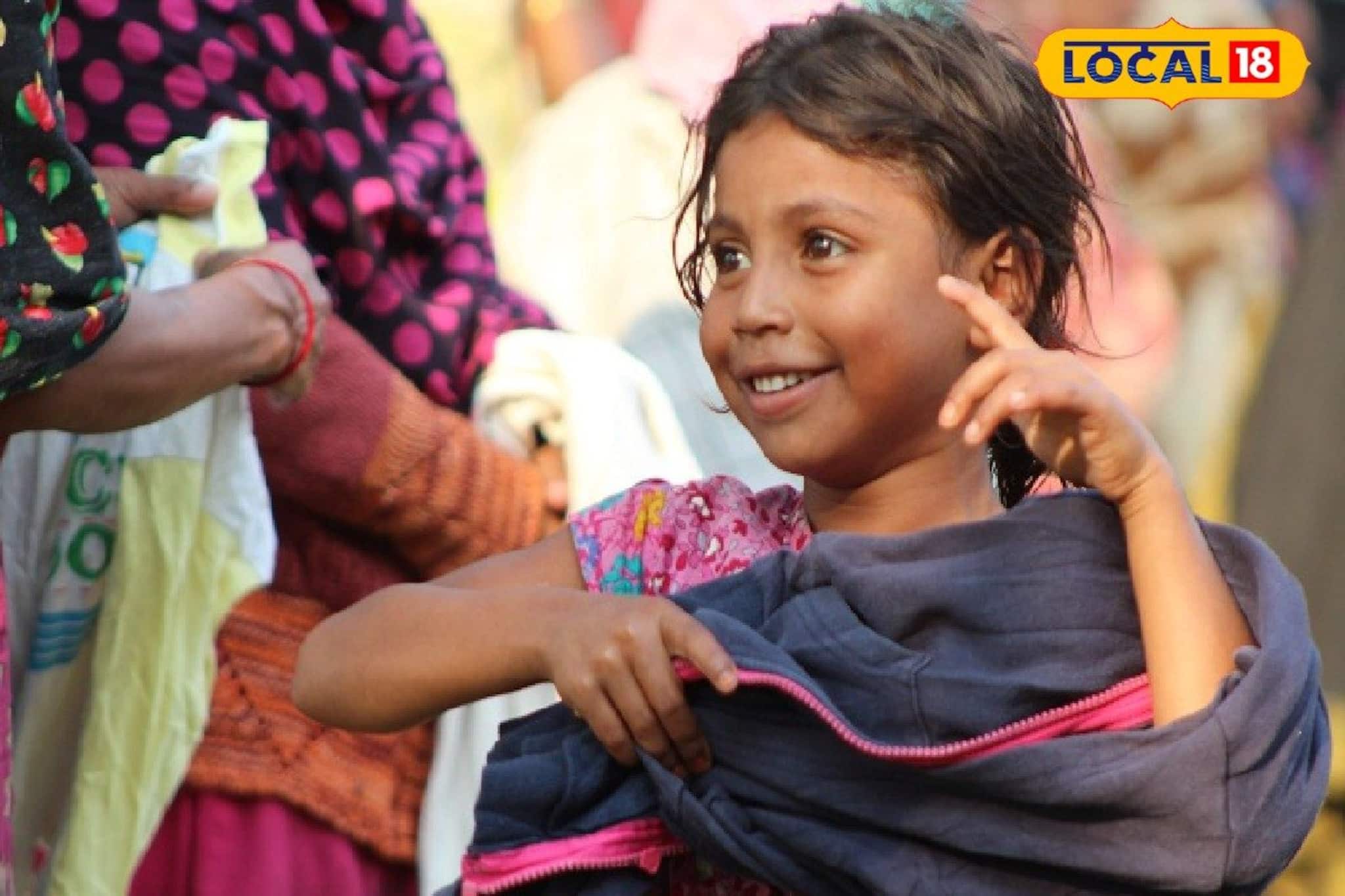 সরস্বতী পুজোর আগে দুঃস্থদের শীতবস্ত্র বিতরণ, জেলা পুলিশের উষ্ণ পরশে অসহায়দের মুখে হাসি