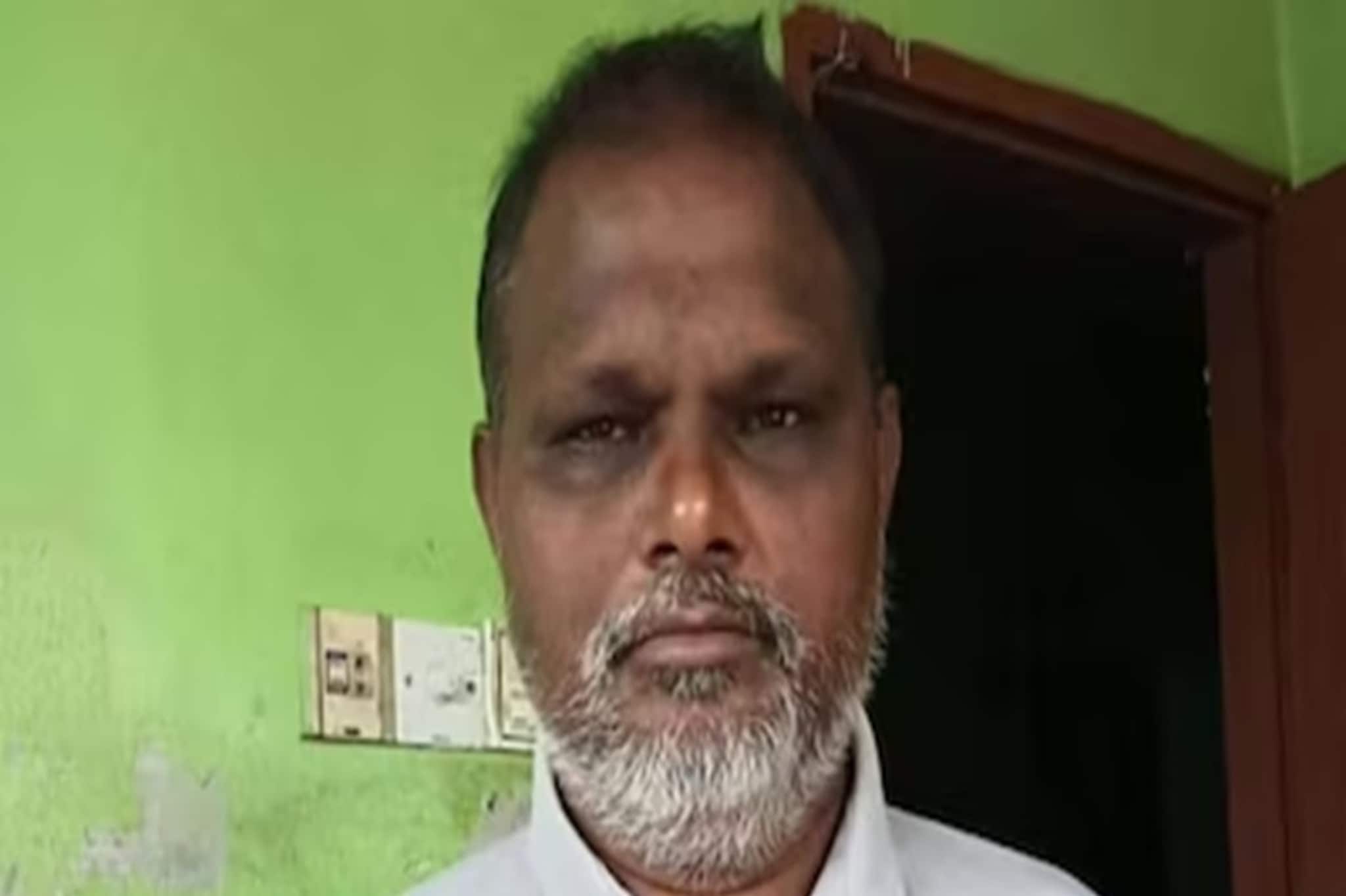 ইউনূসের বাংলাদেশ ভয়ঙ্কর! ফের সংখ্যালঘু হত্যা! বেলচা দিয়ে পিটিয়ে খুন লিটন ঘোষকে