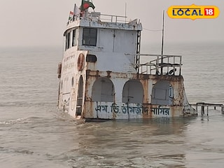ডুবছে এমভি তানভীর বার্জ ডুবছে এমভি তানভীর বার্জ