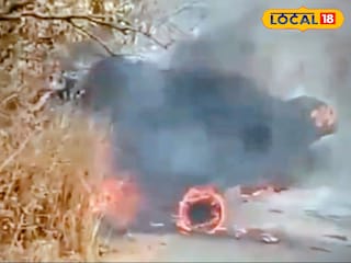 জ্বলছে গাড়ি