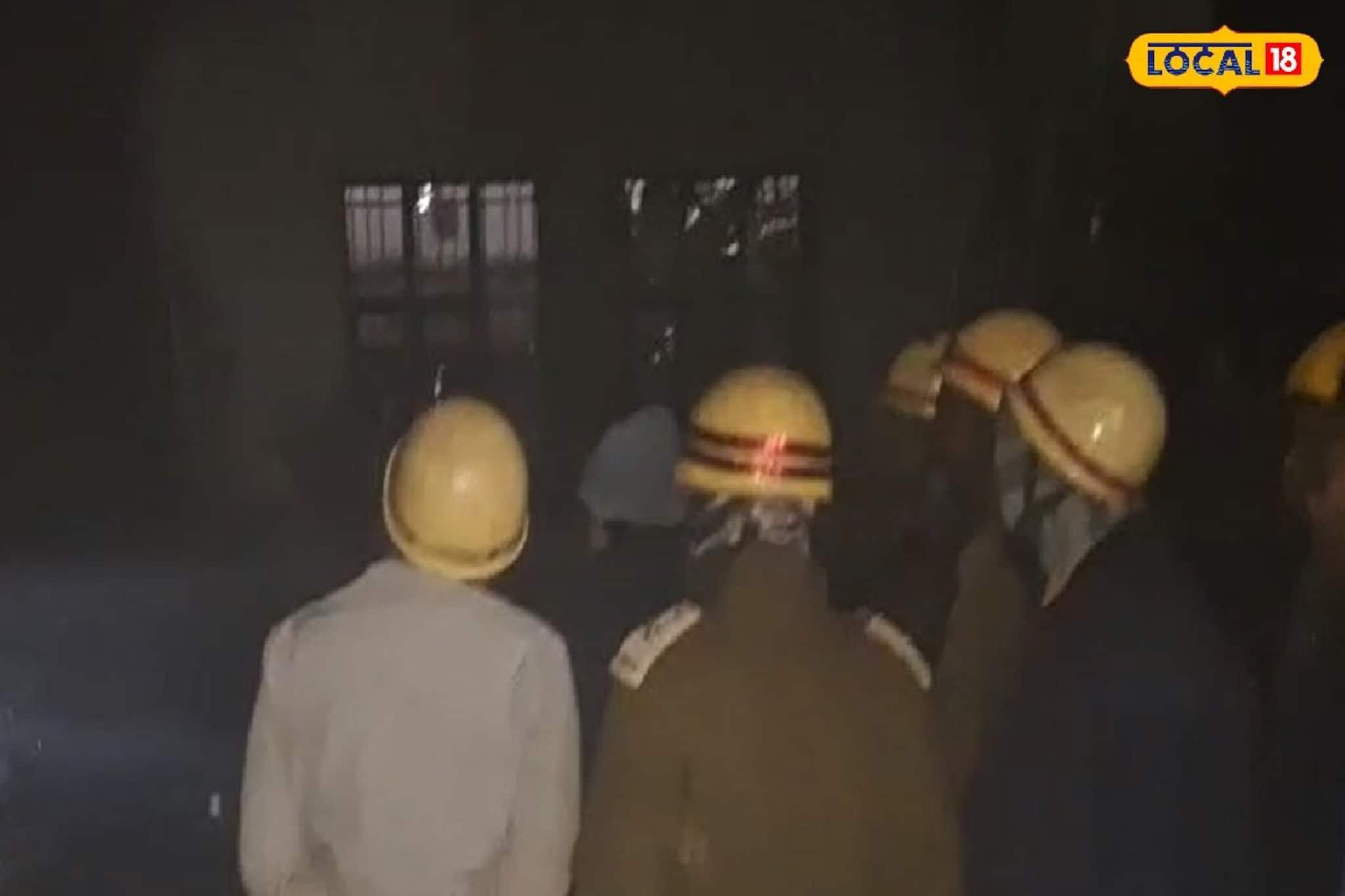 ভোররাতে কুণ্ডলী পাকিয়ে ধোঁয়া, বাঁকুড়া মেডিক্যালে হুলস্থুল! বরাতজোরে রক্ষা রোগীদের ভোররাতে কুণ্ডলী পাকিয়ে ধোঁয়া, বাঁকুড়া মেডিক্যালে হুলস্থুল! বরাতজোরে রক্ষা রোগীদের